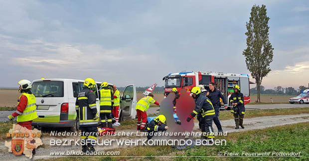 20181017 Schwerer Verkehrsunfall auf der L157 Pottendorf-Tattendorf Foto: © Freiwillige Feuerwehr Pottendorf 20181017 Schwerer Verkehrsunfall auf der L157 Pottendorf-Tattendorf Foto: © Freiwillige Feuerwehr Pottendorf