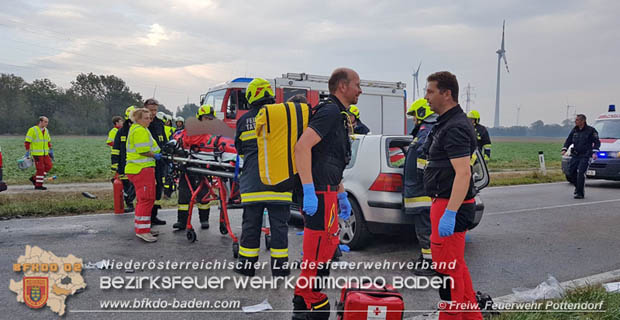 20181017 Schwerer Verkehrsunfall auf der L157 Pottendorf-Tattendorf Foto: © Freiwillige Feuerwehr Pottendorf 20181017 Schwerer Verkehrsunfall auf der L157 Pottendorf-Tattendorf Foto: © Freiwillige Feuerwehr Pottendorf
