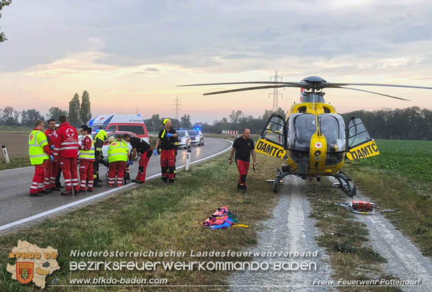 20181017 Schwerer Verkehrsunfall auf der L157 Pottendorf-Tattendorf Foto: © Freiwillige Feuerwehr Pottendorf 20181017 Schwerer Verkehrsunfall auf der L157 Pottendorf-Tattendorf Foto: © Freiwillige Feuerwehr Pottendorf