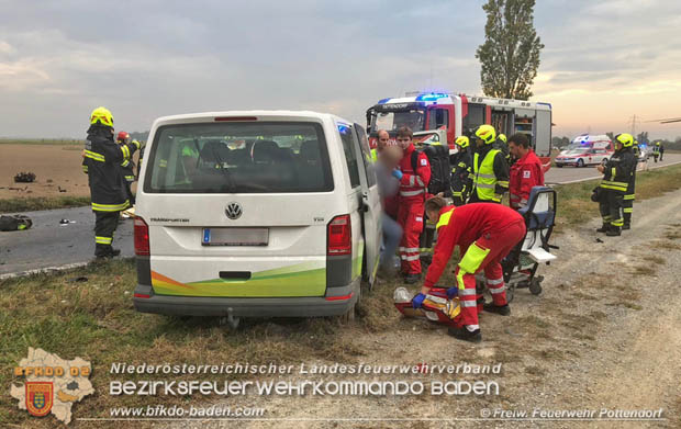20181017 Schwerer Verkehrsunfall auf der L157 Pottendorf-Tattendorf Foto: © Freiwillige Feuerwehr Pottendorf 20181017 Schwerer Verkehrsunfall auf der L157 Pottendorf-Tattendorf Foto: © Freiwillige Feuerwehr Pottendorf