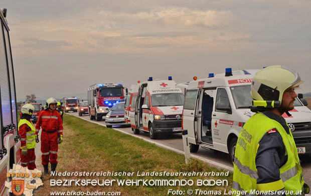 20181017 Schwerer Verkehrsunfall auf der L157 Pottendorf-Tattendorf Foto: © Thomas Lenger Monatsrevue.at 20181017 Schwerer Verkehrsunfall auf der L157 Pottendorf-Tattendorf Foto: © Thomas Lenger Monatsrevue.at