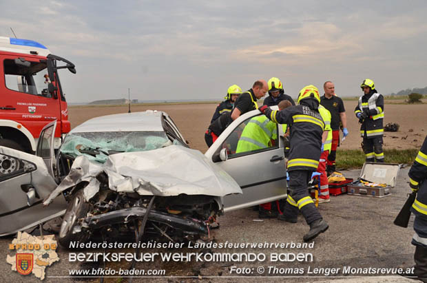 20181017 Schwerer Verkehrsunfall auf der L157 Pottendorf-Tattendorf Foto: © Thomas Lenger Monatsrevue.at 20181017 Schwerer Verkehrsunfall auf der L157 Pottendorf-Tattendorf Foto: © Thomas Lenger Monatsrevue.at