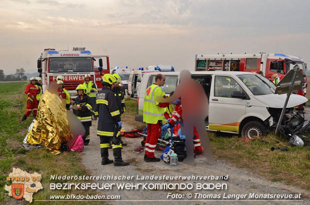 20181017 Schwerer Verkehrsunfall auf der L157 Pottendorf-Tattendorf Foto: © Thomas Lenger Monatsrevue.at 20181017 Schwerer Verkehrsunfall auf der L157 Pottendorf-Tattendorf Foto: © Thomas Lenger Monatsrevue.at