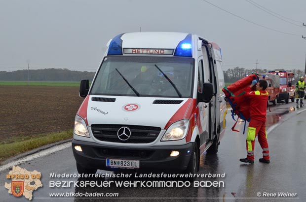 20181027 Verkehrsunfall auf der LB 60 bei Pottendorf  Foto: © ASB Rene Weiner
