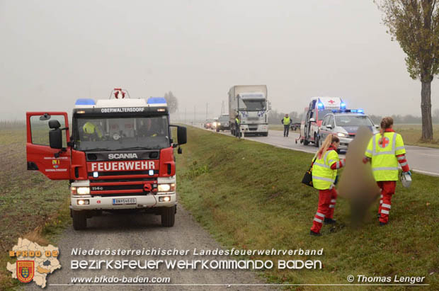 20181112 Frontalzusammenstoß zweier Pkws auf der LB210 zwischen Oberwaltersdorf und Ebreichsdorf Foto: © Thomas Lenger Monatsrevue.at 20181112 Frontalzusammenstoß zweier Pkws auf der LB210 zwischen Oberwaltersdorf und Ebreichsdorf Foto: © Thomas Lenger Monatsrevue.at