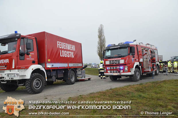 20181112 Frontalzusammenstoß zweier Pkws auf der LB210 zwischen Oberwaltersdorf und Ebreichsdorf Foto: © Thomas Lenger Monatsrevue.at 20181112 Frontalzusammenstoß zweier Pkws auf der LB210 zwischen Oberwaltersdorf und Ebreichsdorf Foto: © Thomas Lenger Monatsrevue.at