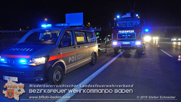 20181117 Verkehrsunfall A2 RFB Wien Höhe Bad Vöslau  Foto: © Stefan Schneider