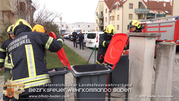 20181117 3-fache Brandstiftung in Tribuswinkler Wohnsiedlung  Foto: © Stefan Schneider