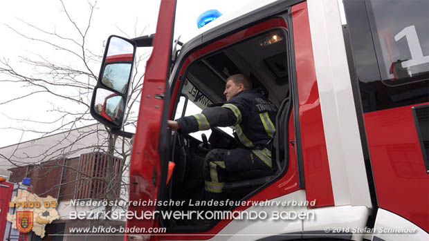 20181117 3-fache Brandstiftung in Tribuswinkler Wohnsiedlung  Foto: © Stefan Schneider
