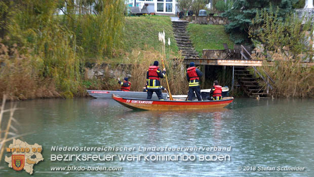 20181120 Kleiner Gewässerschaden auf Teich in der Eigenheimsiedlung Möllersdorf/Guntramsdorf Foto: © Stefan Schneider BFK BADEN 20181120 Kleiner Gewässerschaden auf Teich in der Eigenheimsiedlung Möllersdorf/Guntramsdorf Foto: © Stefan Schneider BFK BADEN