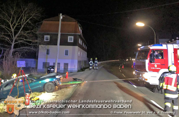 20181130 Verkehrsunfall auf der LB18 in St.Veit/Triesting  Fotos: © Armin Rumpler FF St.Veit