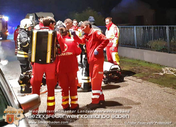 20181203 Feuerwehr unterstuetzt bei medizinischen Notfall  Foto: © FF Pottendorf