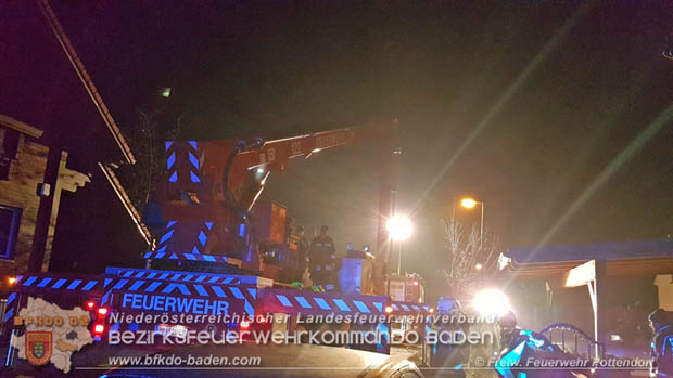 20181203 Feuerwehr unterstuetzt bei medizinischen Notfall  Foto: © FF Pottendorf