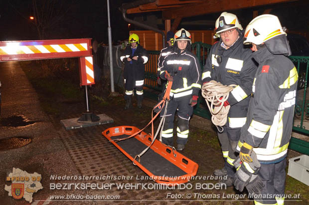 20181203 Feuerwehr unterstuetzt bei medizinischen Notfall  Foto: © Thomas Lenger Monatsrevue.at
