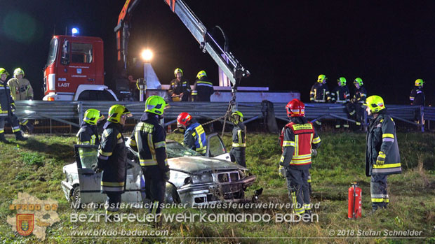 20181203 Verkehrsunfall A2 Höhe Abfahrt Bad Vöslau RFB Wien  Foto: © Stefan Schneider