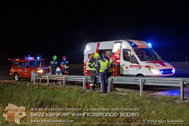 20181203 Verkehrsunfall A2 Höhe Abfahrt Bad Vöslau RFB Wien  Foto: © Stefan Schneider