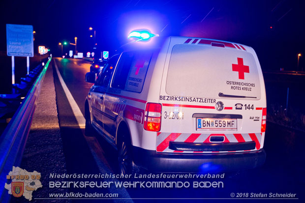 20181203 Verkehrsunfall A2 Höhe Abfahrt Bad Vöslau RFB Wien  Foto: © Stefan Schneider