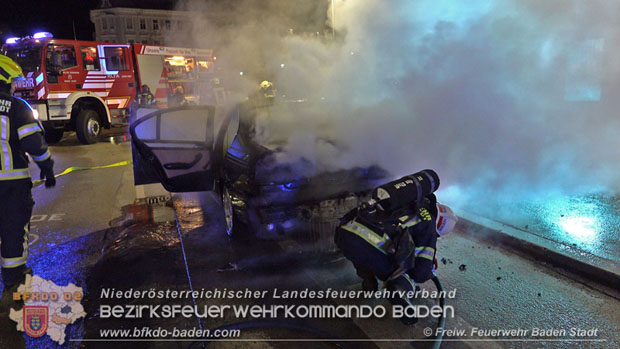 20181205 Nächtlicher Fahrzeugbrand im Stadtzentrum von Baden Foto: © Freiwillge Feuerwehr Baden-Stadt 20181205 Nächtlicher Fahrzeugbrand im Stadtzentrum von Baden Foto: © Freiwillge Feuerwehr Baden-Stadt