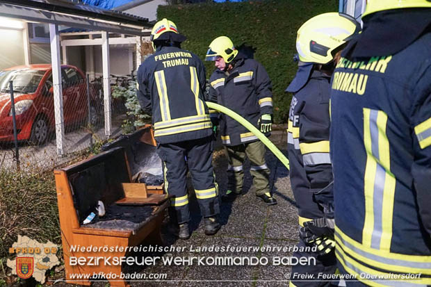 20181208 Wohnhausbrand mit vermutlicher Personenrettung in Trumau  Foto: © Freiwillige Feuerwehr Oberwaltersdorf