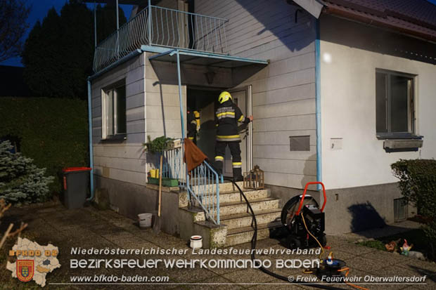 20181208 Wohnhausbrand mit vermutlicher Personenrettung in Trumau  Foto: © Freiwillige Feuerwehr Oberwaltersdorf