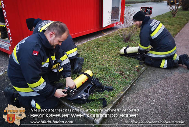 20181208 Wohnhausbrand mit vermutlicher Personenrettung in Trumau  Foto: © Freiwillige Feuerwehr Oberwaltersdorf