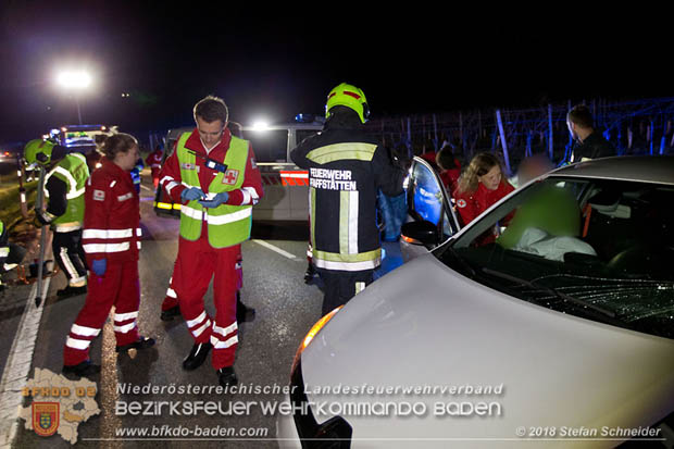 20181208 Seitlicher Frontalcrash zweier Pkw auf der Weinbergstraße bei Pfaffstätten  Foto: © Stefan Schneider