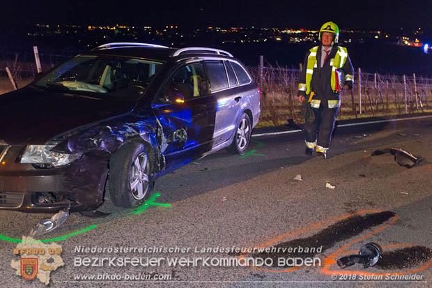 20181208 Seitlicher Frontalcrash zweier Pkw auf der Weinbergstraße bei Pfaffstätten  Foto: © Stefan Schneider