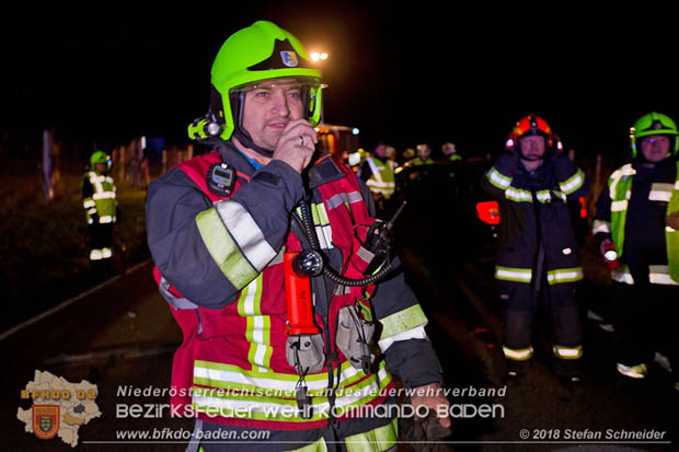 20181208 Seitlicher Frontalcrash zweier Pkw auf der Weinbergstraße bei Pfaffstätten  Foto: © Stefan Schneider