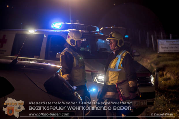 20181208 Seitlicher Frontalcrash zweier Pkw auf der Weinbergstraße bei Pfaffstätten  Foto: © Daniel Wirth