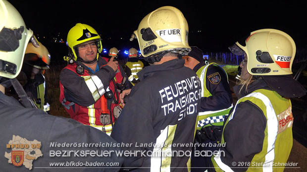 20181208 Seitlicher Frontalcrash zweier Pkw auf der Weinbergstraße bei Pfaffstätten  Foto: © Stefan Schneider