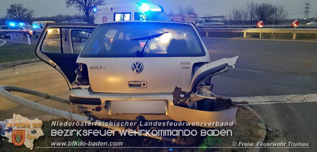20181213 Verkehrsunfall auf der L16 Trumau  Foto: © Freiwillige Feuerwehr Trumau