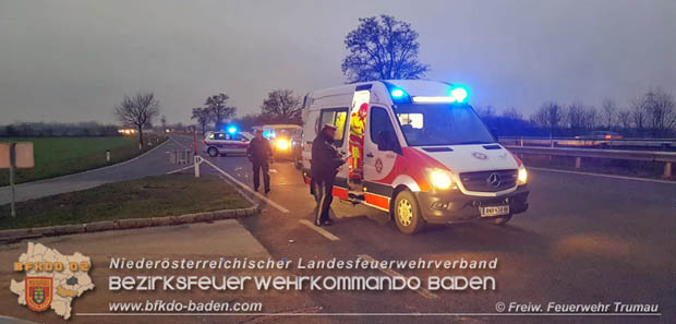 20181213 Verkehrsunfall auf der L16 Trumau  Foto: © Freiwillige Feuerwehr Trumau