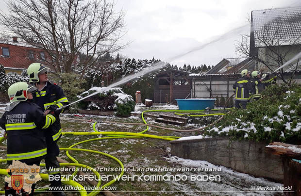 20181217 Wohnhausbrand in Lindabrunn-Enzesfeld forderte 8 Freiwillige Feuerwehren  Foto: © ASB oeA Markus Hackl
