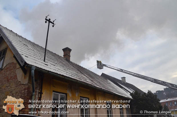 20181217 Wohnhausbrand in Lindabrunn-Enzesfeld forderte 8 Freiwillige Feuerwehren  Foto: © Thomas Lenger Monatsrevue.at