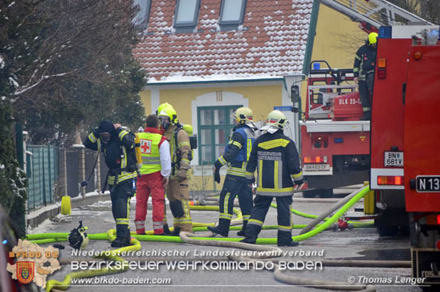 20181217 Wohnhausbrand in Lindabrunn-Enzesfeld forderte 8 Freiwillige Feuerwehren  Foto: © Thomas Lenger Monatsrevue.at