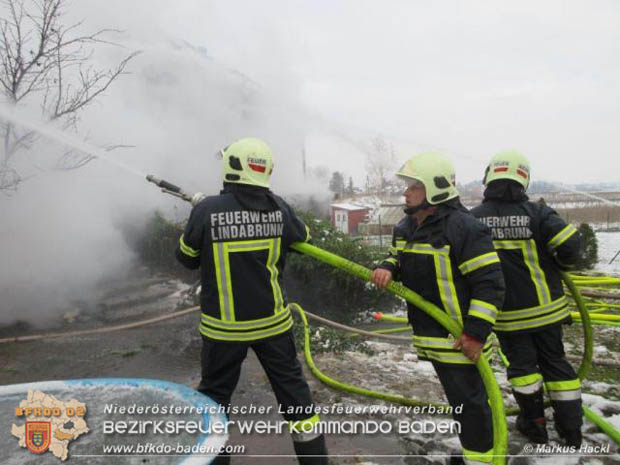 20181217 Wohnhausbrand in Lindabrunn-Enzesfeld forderte 8 Freiwillige Feuerwehren  Foto: © ASB oeA Markus Hackl