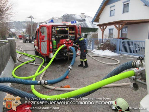 20181217 Wohnhausbrand in Lindabrunn-Enzesfeld forderte 8 Freiwillige Feuerwehren  Foto: © ASB oeA Markus Hackl