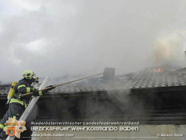 20181217 Wohnhausbrand in Lindabrunn-Enzesfeld forderte 8 Freiwillige Feuerwehren  Foto: © ASB oeA Markus Hackl