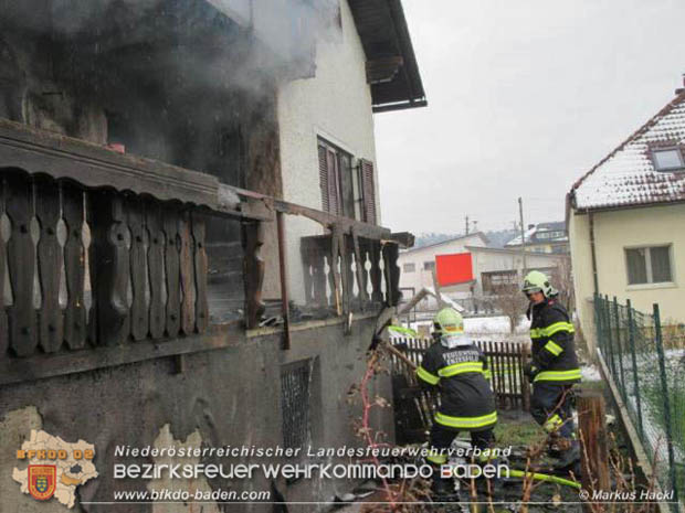 20181217 Wohnhausbrand in Lindabrunn-Enzesfeld forderte 8 Freiwillige Feuerwehren  Foto: © ASB oeA Markus Hackl