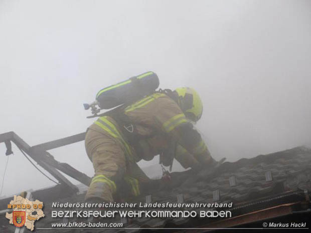 20181217 Wohnhausbrand in Lindabrunn-Enzesfeld forderte 8 Freiwillige Feuerwehren  Foto: © ASB oeA Markus Hackl
