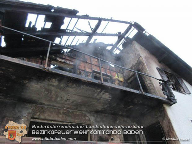 20181217 Wohnhausbrand in Lindabrunn-Enzesfeld forderte 8 Freiwillige Feuerwehren  Foto: © ASB oeA Markus Hackl