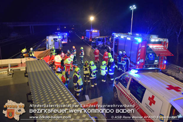 20181217 Verkehrsunfall mit tödlichem Ausgang auf der A3 Südostautobahn zwischen Pottendorf und Hornstein  Foto: © ASB ÖA Rene Weiner
