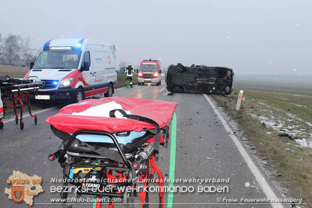 20181220 Schwerer Verkehrsunfall zwischen Reisenberg und Gramatneusiedl  Foto: © Freiwillige Feuerwehr Reisenberg