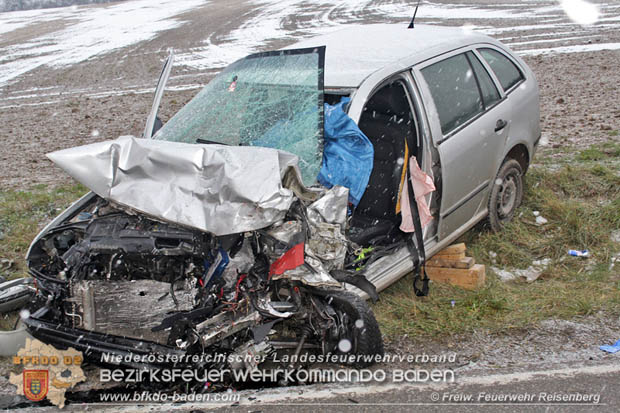 20181220 Schwerer Verkehrsunfall zwischen Reisenberg und Gramatneusiedl  Foto: © Freiwillige Feuerwehr Reisenberg