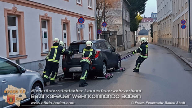 20181221 Herabfallende Mauerbrocken eines Kamins in Badener Innenstadt forderte auch einen Feuerwehreinsatz Foto: © Freiwillige Feuerwehr Baden-Stadt 20181221 Herabfallende Mauerbrocken eines Kamins in Badener Innenstadt forderte auch einen Feuerwehreinsatz Foto: © Freiwillige Feuerwehr Baden-Stadt