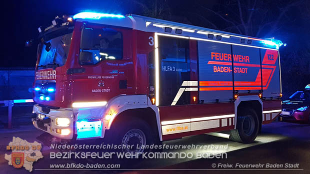 20181221 Herabfallende Mauerbrocken eines Kamins in Badener Innenstadt forderte auch einen Feuerwehreinsatz Foto: © Freiwillige Feuerwehr Baden-Stadt 20181221 Herabfallende Mauerbrocken eines Kamins in Badener Innenstadt forderte auch einen Feuerwehreinsatz Foto: © Freiwillige Feuerwehr Baden-Stadt