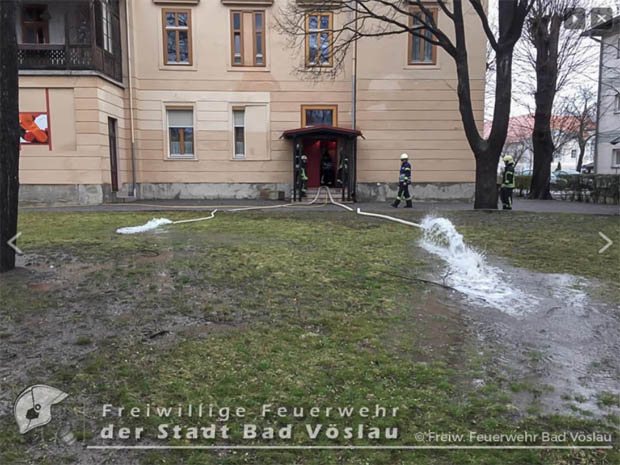 20181224 Überflutungen und Verklausungen am Heiligen Abend in Bad Vöslau Foto: © Freiwillige Feuerwehr Baden Vöslau 20181224 Überflutungen und Verklausungen am Heiligen Abend in Bad Vöslau Foto: © Freiwillige Feuerwehr Baden Vöslau