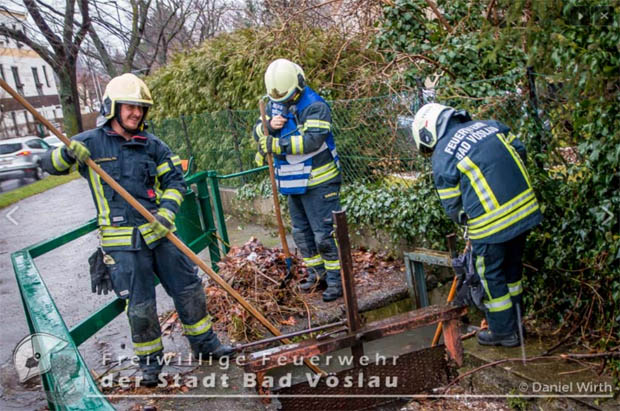 20181224 Überflutungen und Verklausungen am Heiligen Abend in Bad Vöslau Foto: © Daniel Wirth 20181224 Überflutungen und Verklausungen am Heiligen Abend in Bad Vöslau Foto: © Daniel Wirth