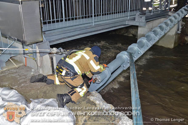 20181224 Feuerwehreinsatz in Ebreichsdorf bei der Piesting Wehranlage Foto: © Thomas Lenger 20181224 Feuerwehreinsatz in Ebreichsdorf bei der Piesting Wehranlage Foto: © Thomas Lenger