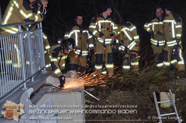20181224 Feuerwehreinsatz in Ebreichsdorf bei der Piesting Wehranlage Foto: © Thomas Lenger 20181224 Feuerwehreinsatz in Ebreichsdorf bei der Piesting Wehranlage Foto: © Thomas Lenger